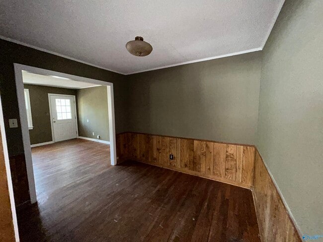 Photo - 803 Fairway Dr NW