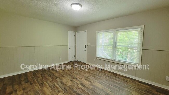 Photo - 1306 Ragan Ave