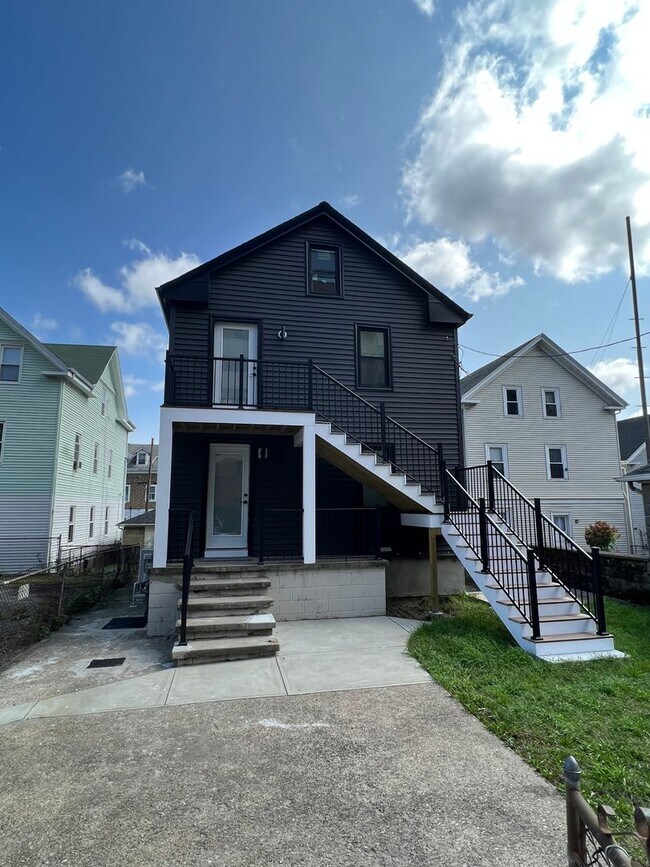 Photo - 39 Schofield St Apartment Unit 39 Schofield Street  #2