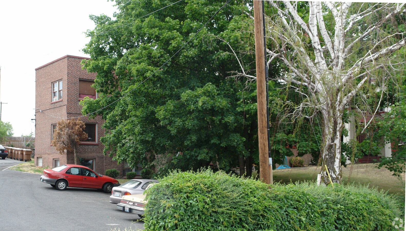 Photo - 1417-1419 N Washington St Apartments