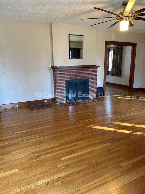 Photo - 1215 W Main St