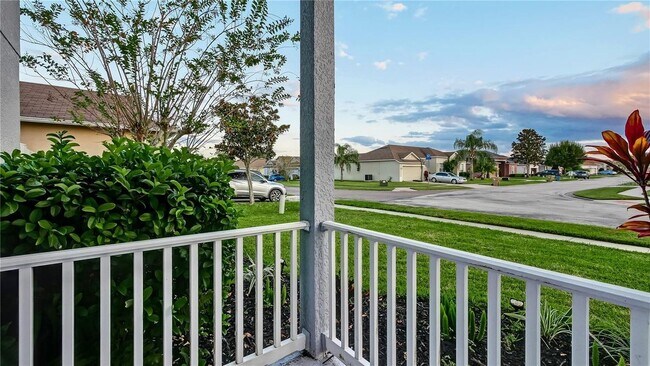 3833 Siskin Dr