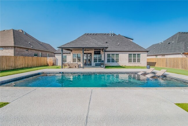 Photo - 605 Stone Ridge St