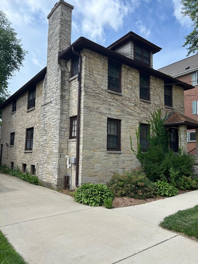 Photo - 2551 University Ave Unit 2