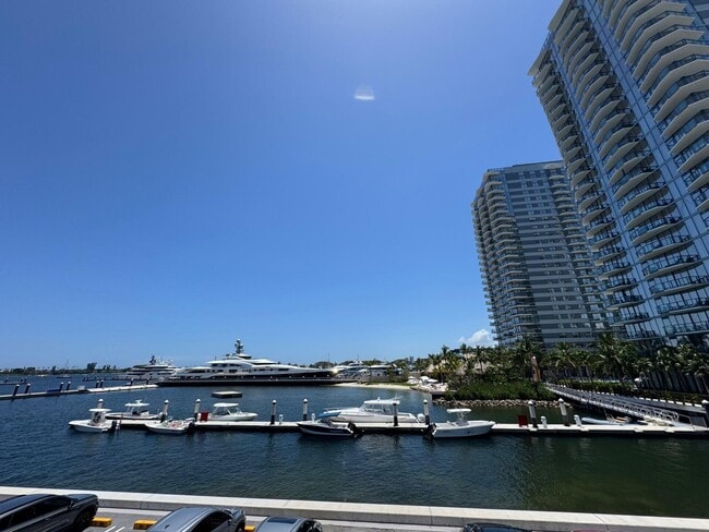Building Photo - 4500 N Flagler Dr Unit C1