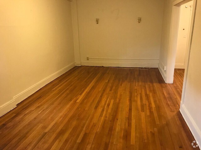 Building Photo - 1638 Commonwealth Ave Rental