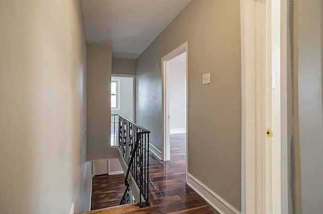 Photo - 6424 Carlton St