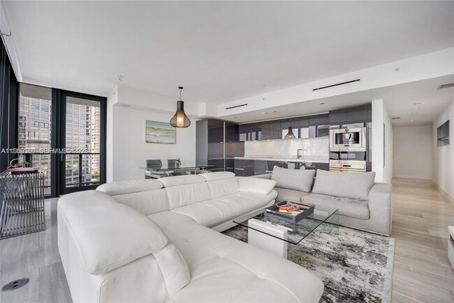 Photo - 1451 Brickell Ave Unit 1003