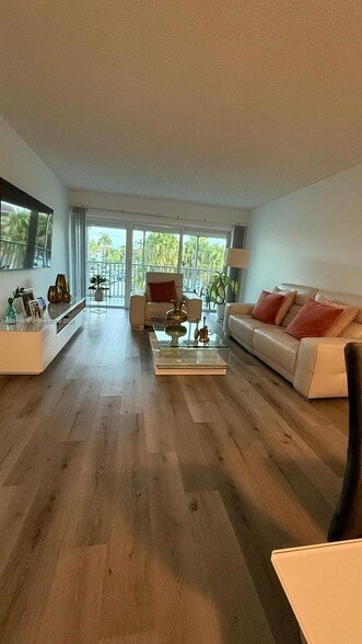 Photo - 140 Lakeview Dr Unidad 208