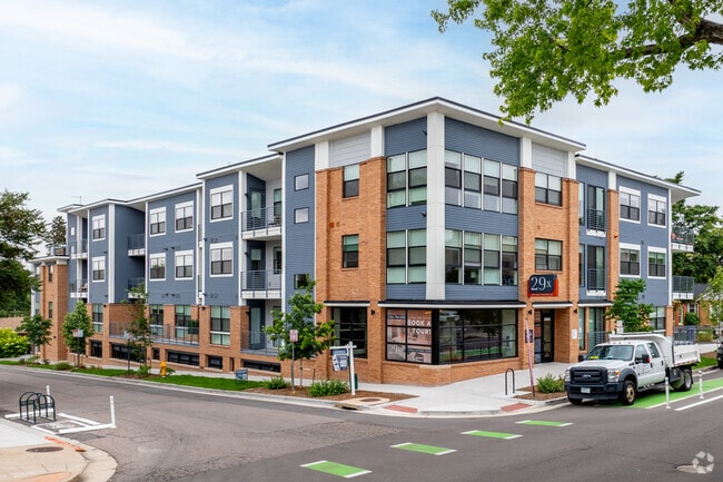 Building Photo - 29X