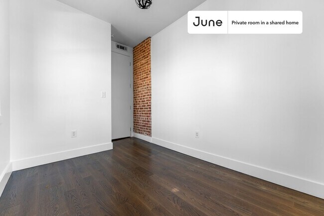 Photo - Room in Shared 4 bed/2 bath home Unidad A