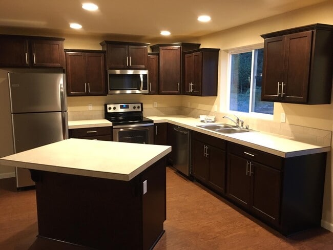 Photo - 197 Cloverdale Rd