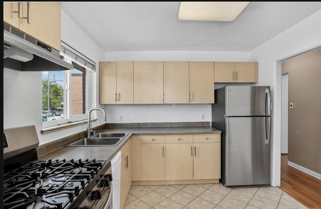 Photo - 2527 S University Blvd