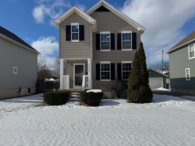 Building Photo - Newly Renovated 3BR/2BA Single-Family Home with Garage – Cleveland