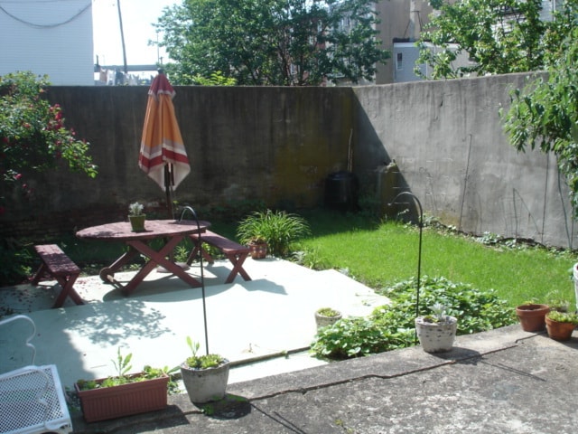 Photo - 475 Monmouth St Unit 3