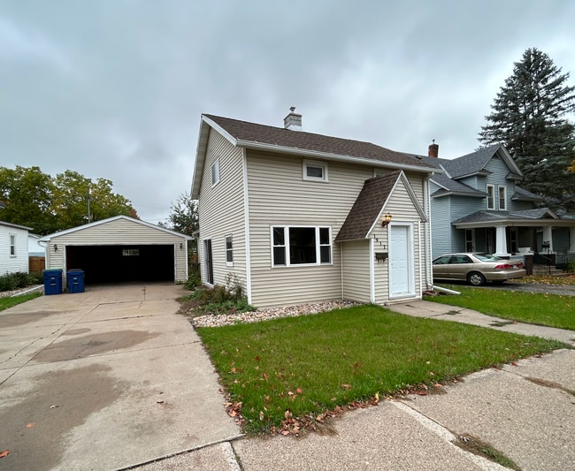 Building Photo - 1012 S 4th Ave