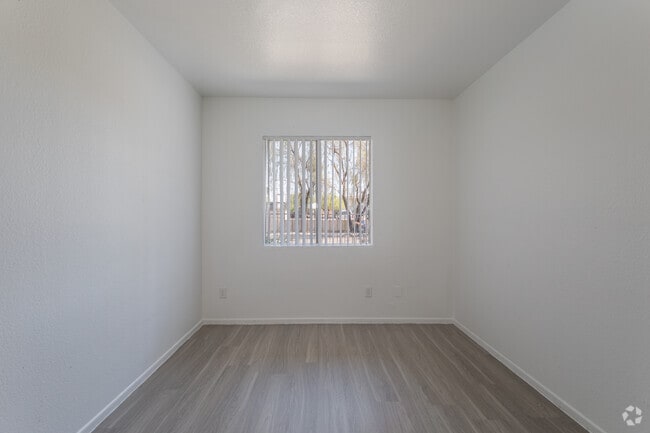 1HAB, 1BA - 567 ft² - The Axis on Mcdowell