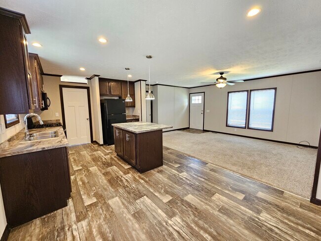 Photo - 46000 Geddes Rd