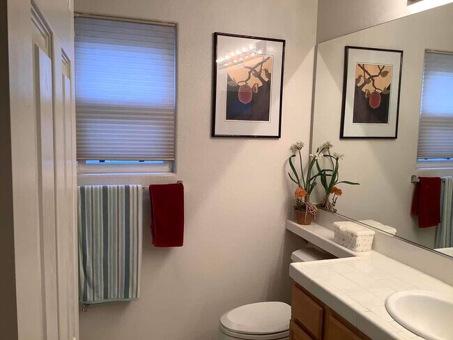 Baño compartido - 10157 Fabled Waters Ct Casa