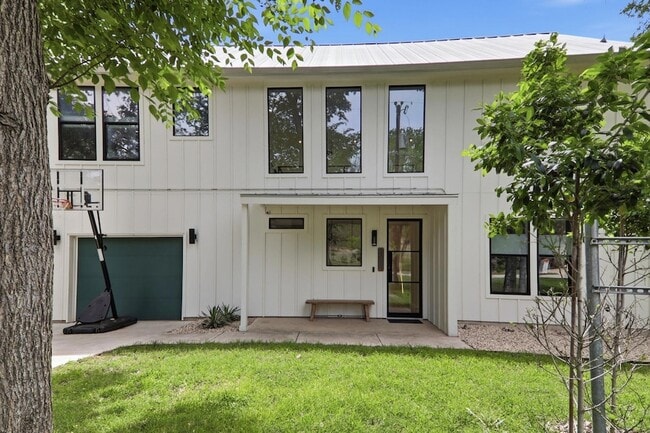 Photo - 201 Kahana Ln