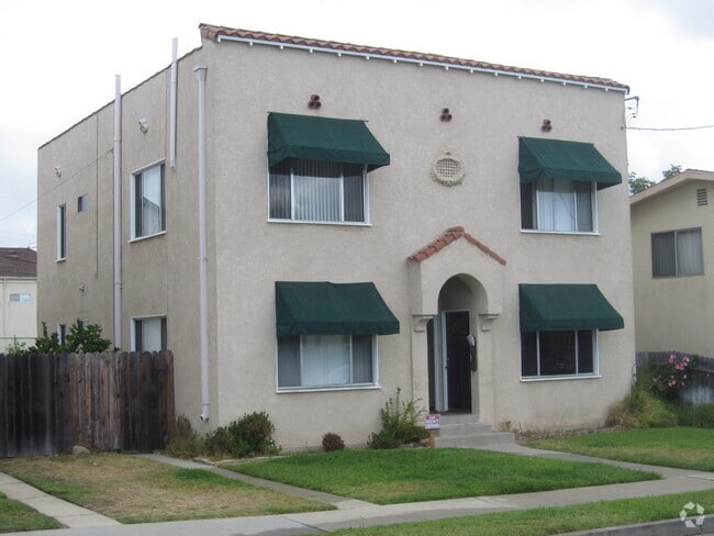 Building Photo - 3915 E Mayfield St Unit 3915 E Mayfield Street Rental