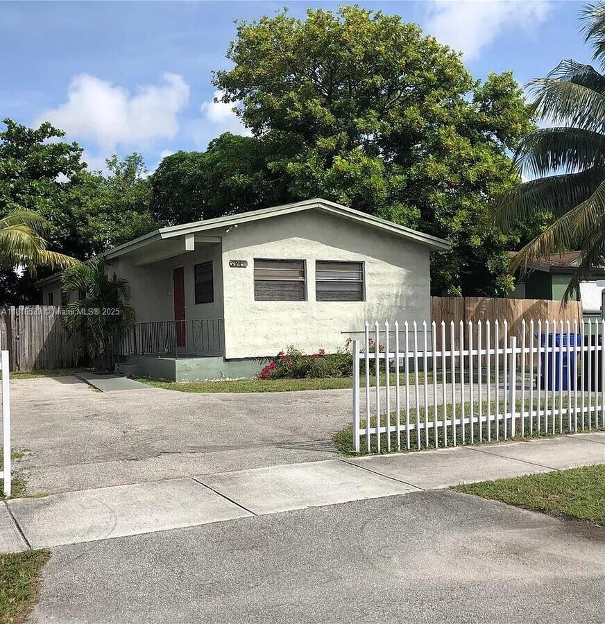 Photo - 2941 NW 25th St Casa