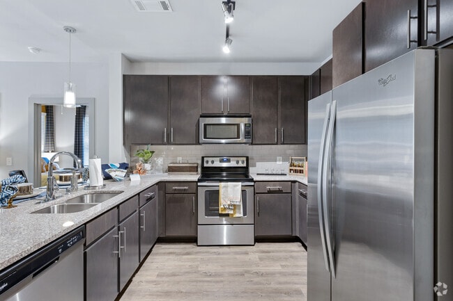Pine 2BR,2BA - 1,150SF - Kitchen