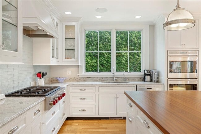 Photo - 15 Berkeley Ave