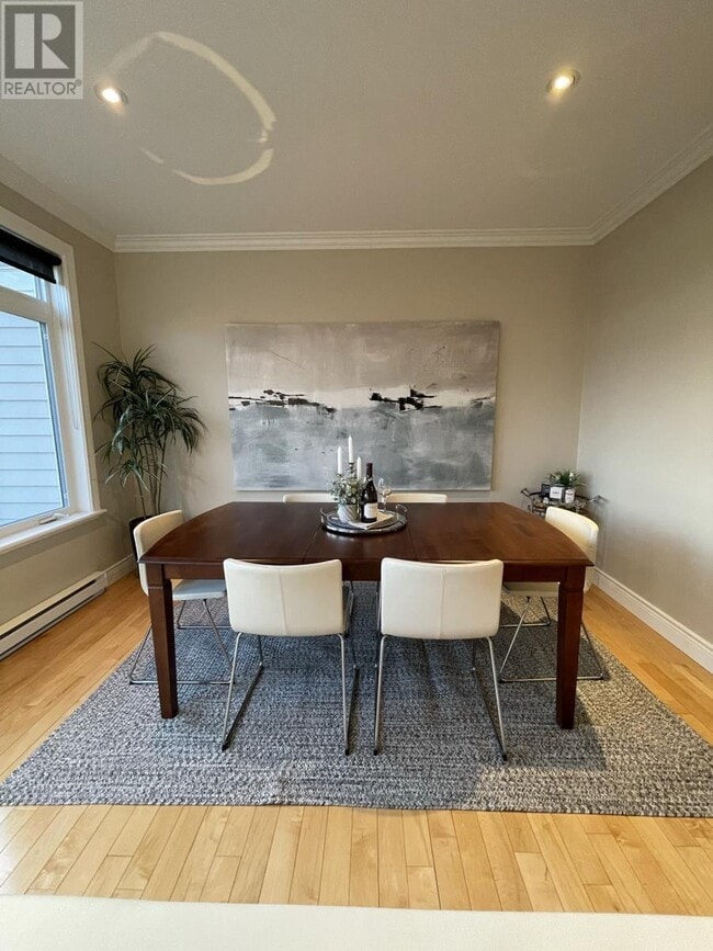 Photo - 28 Lions Cres