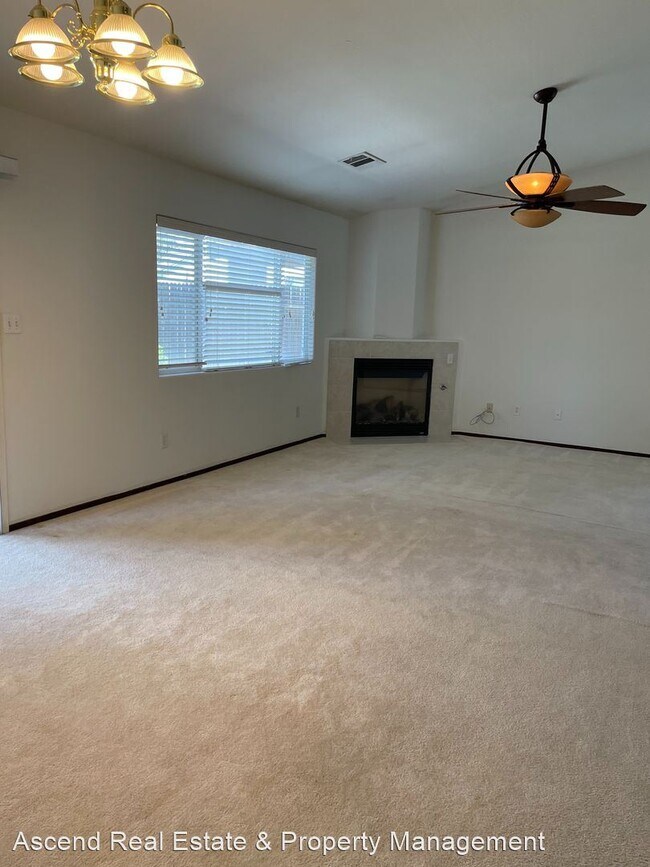 Photo - 3 br, 2 bath House - 10208 Pyramid Peak Dr