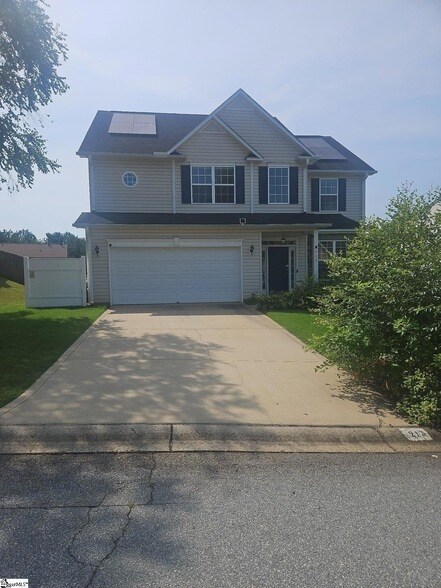 213 Worcester Ln