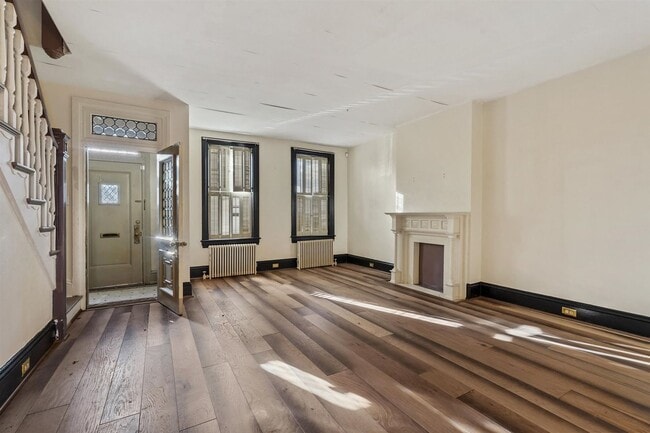 Photo - Spacious 5 Bedroom, 1.5 Bath Home in York,...