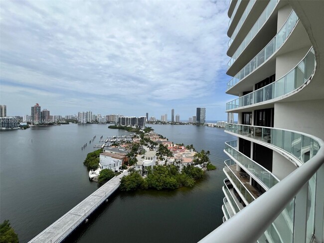 Building Photo - 4000 Island Blvd Unit 1905