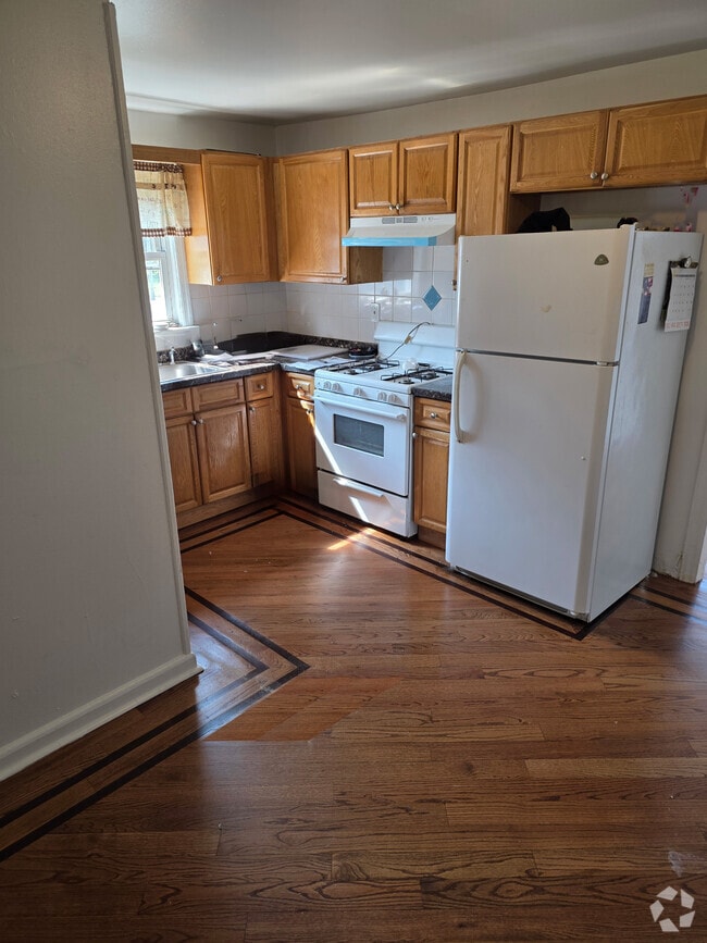 Building Photo - 890 Broadway Unit B Rental
