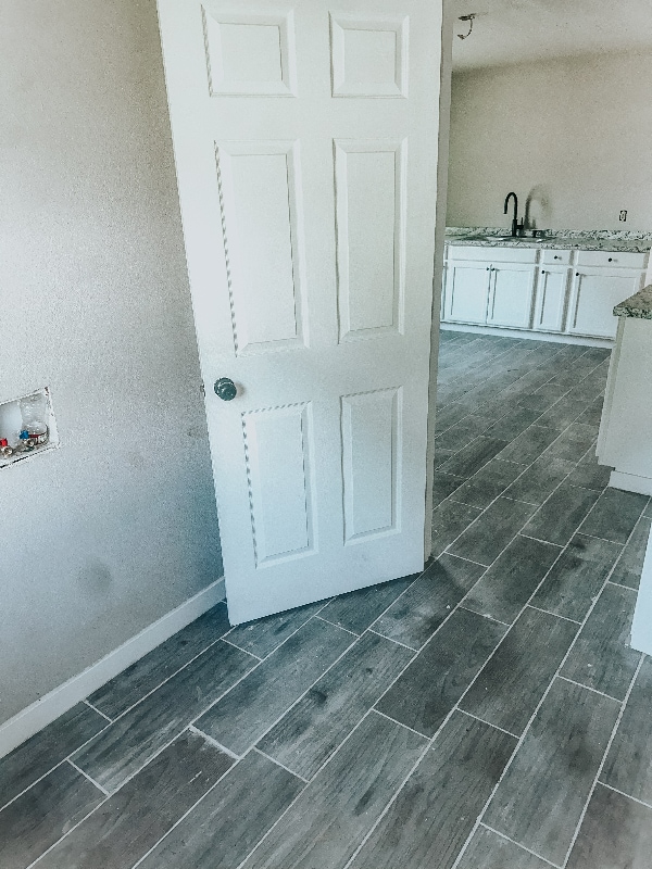 Photo - 701 S Broadway Ave