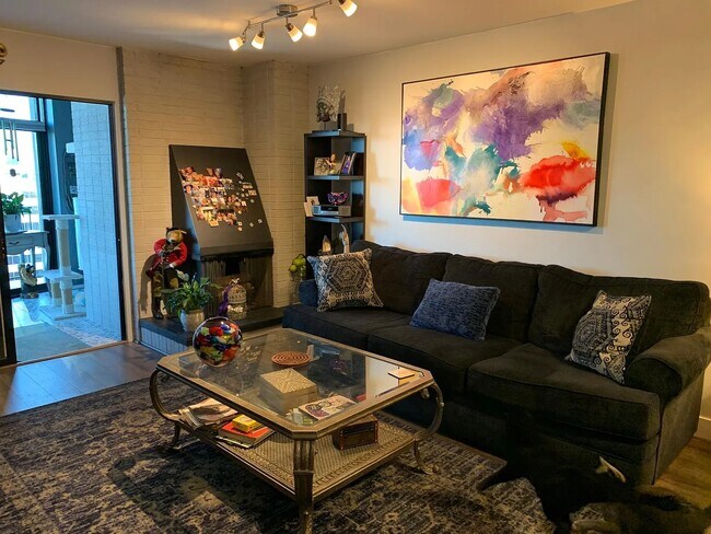 Photo - 1777 Larimer St