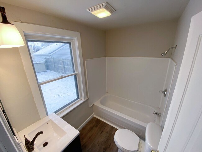 Photo - 531 N Appleton St Unidad Lower