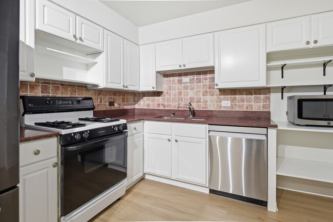 Photo - 750 W Dempster St Unit CG4