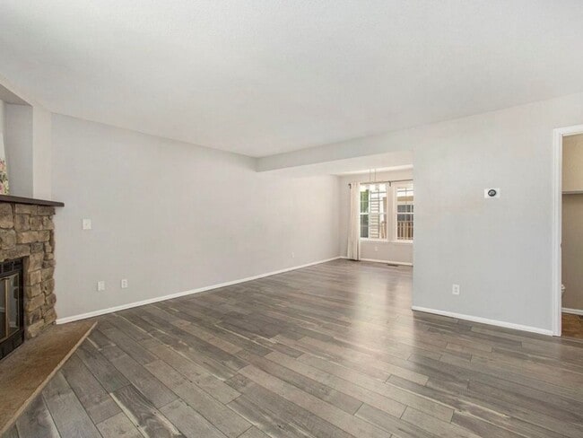 329 W Jamison Cir