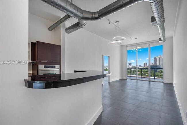3029 NE 188th St Unit 818