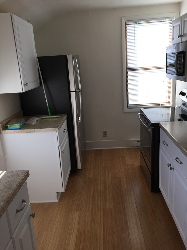 Photo - N90W16981 Appleton Ave Unit upper