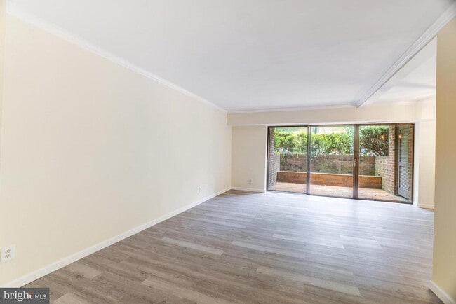Photo - 7905 Dassett Ct Unit 101