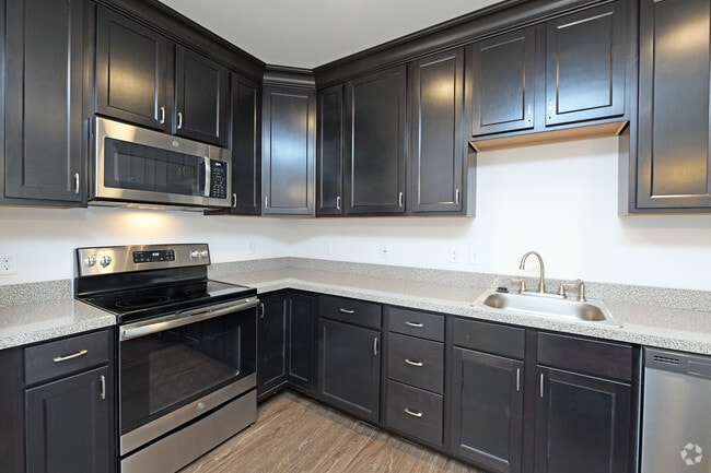1 BR, 1 BA