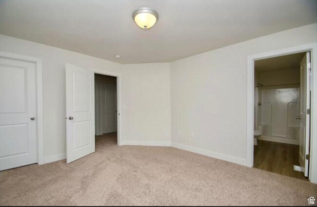 Photo - 855 W 600 S