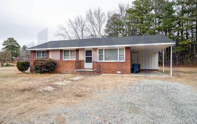 Newly Updated East Durham Gem: 3-Bed, 1-Ba... - Newly Updated East Durham Gem: 3-Bed, 1-Ba... House