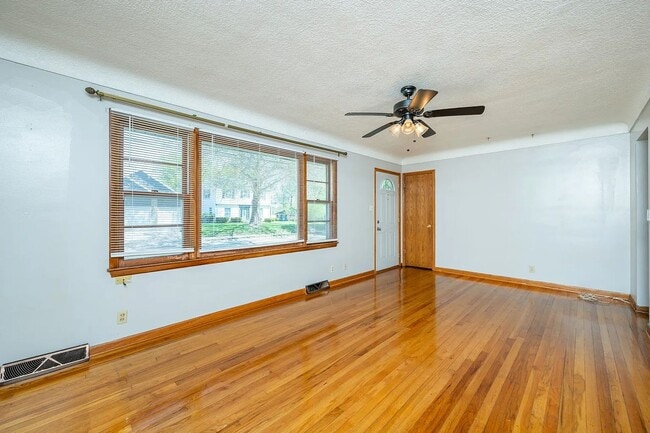 Photo - Gorgeous hardwood floors! 3-Bed Home!