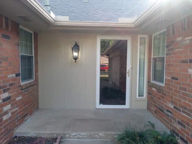 Photo - 312 Christopher Todd Dr