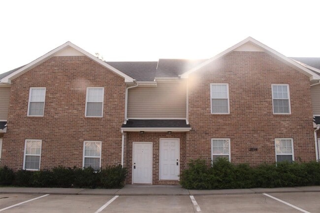 Photo - 2 Bedroom 1.5 Bath Townhome
