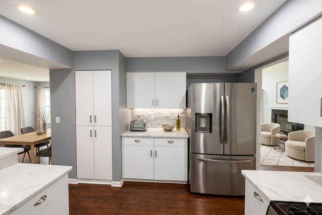 Photo - 147 White Branch Ct N