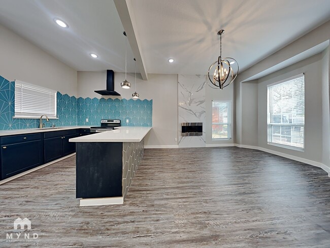 Photo - 1535 Stevenage Ln